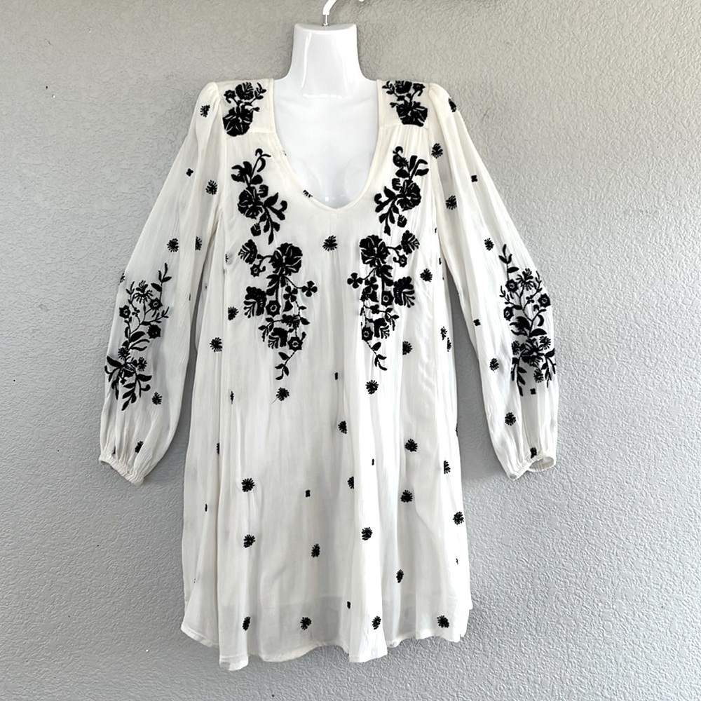 Free People Women’s Long Sleeve Floral Dress.